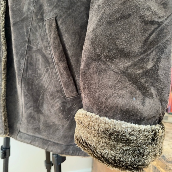Eddie Bauer Dark Brown Suede Jacket with Faux Fur Lining, Medium - Picture 6 of 11